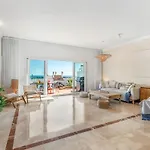 Paraiso Pueblo Penthouse - Rooftop Views & Garage Apartment *