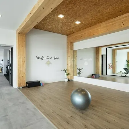Paraiso Pueblo Penthouse - Rooftop Views & Garage