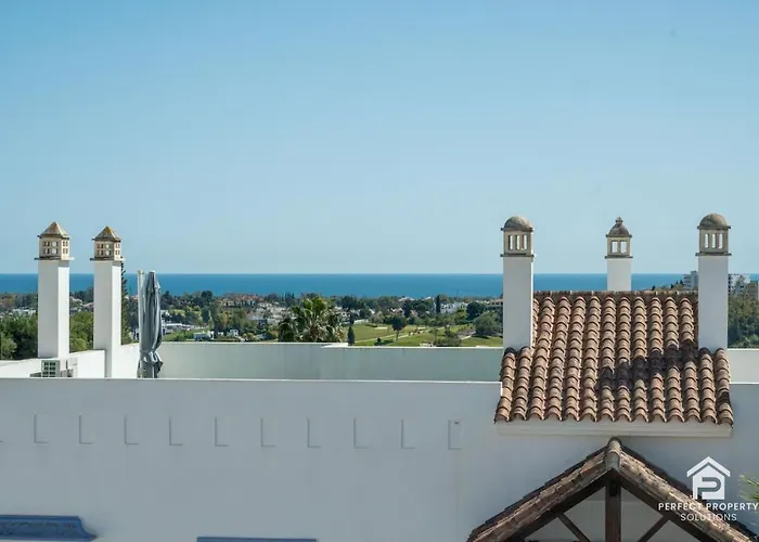 Paraiso Pueblo Penthouse - Rooftop Views & Garage *