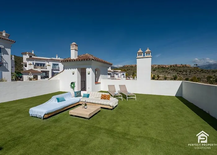 Apartman Paraiso Pueblo Penthouse - Rooftop Views & Garage *