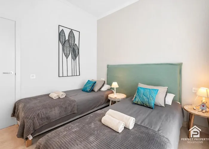 Apartman Paraiso Pueblo Penthouse - Rooftop Views & Garage