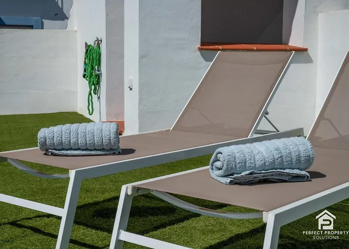 Paraiso Pueblo Penthouse - Rooftop Views & Garage Apartman Estepona