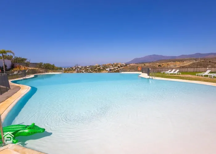 Paraiso Pueblo Penthouse - Rooftop Views & Garage