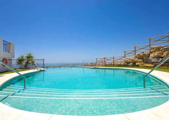 Apartman Paraiso Pueblo Penthouse - Rooftop Views & Garage *