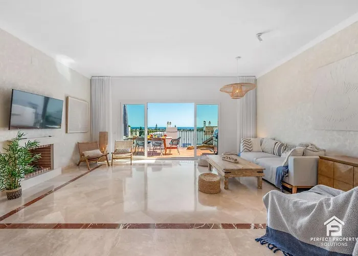 Paraiso Pueblo Penthouse - Rooftop Views & Garage *